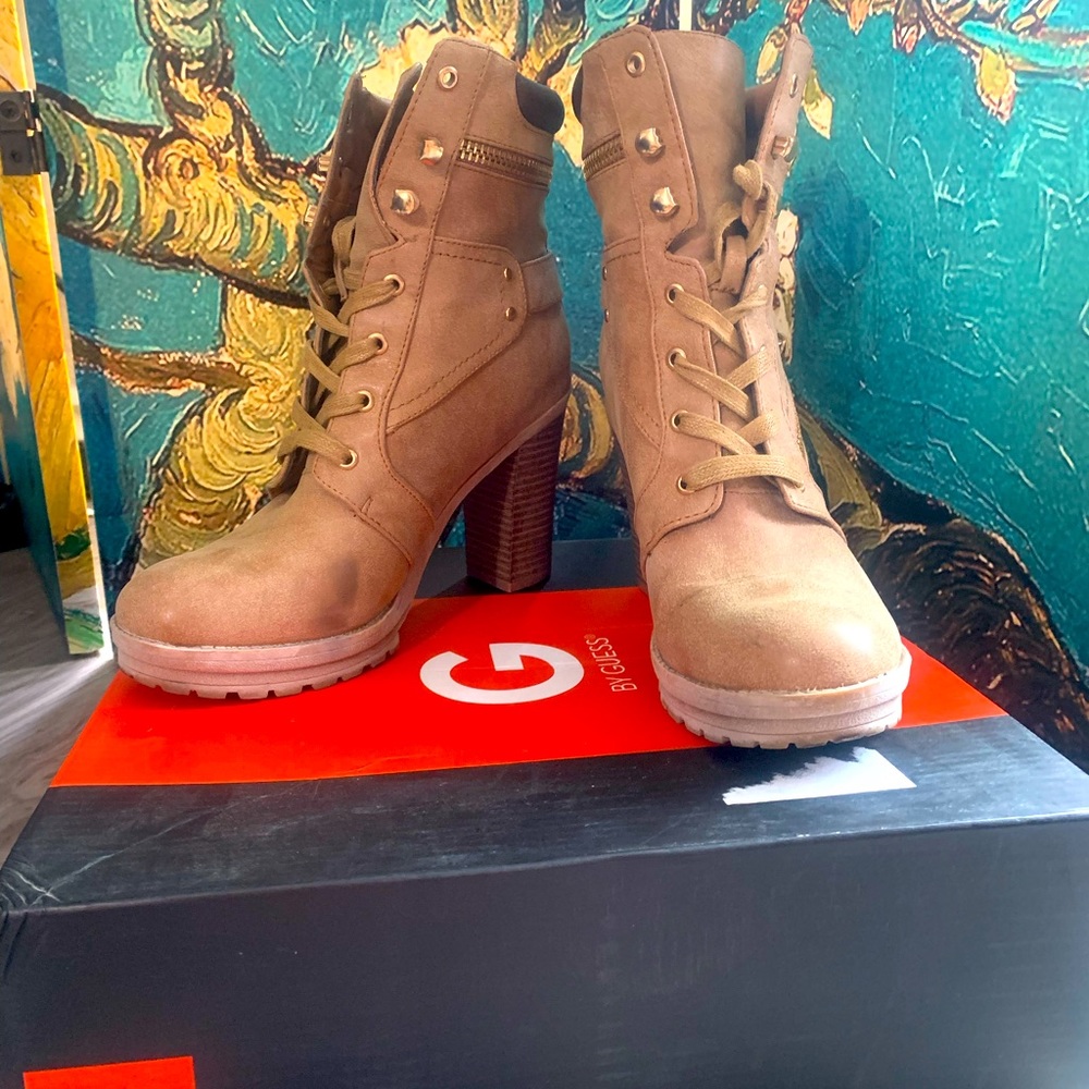 Guess Gogi Boots - Tan